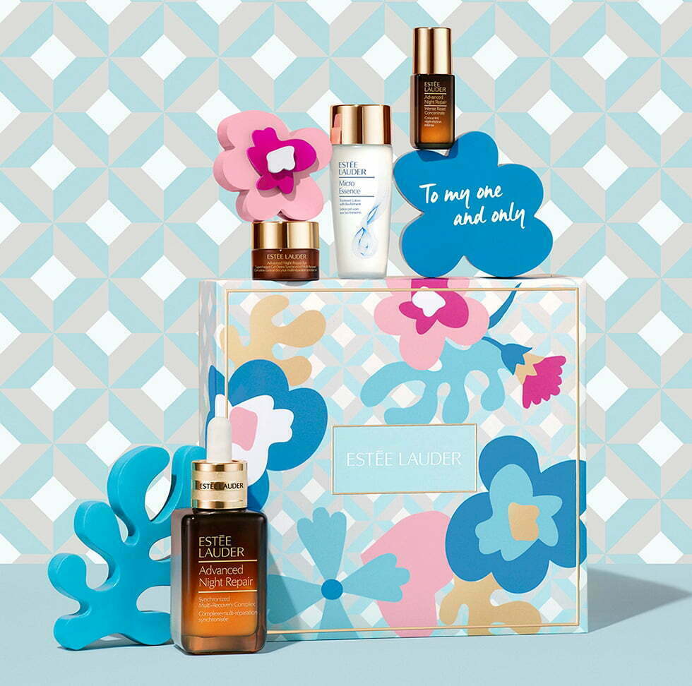 Estée Lauder Advanced Night Repair & Renew Skincare Gift Set Secondary image