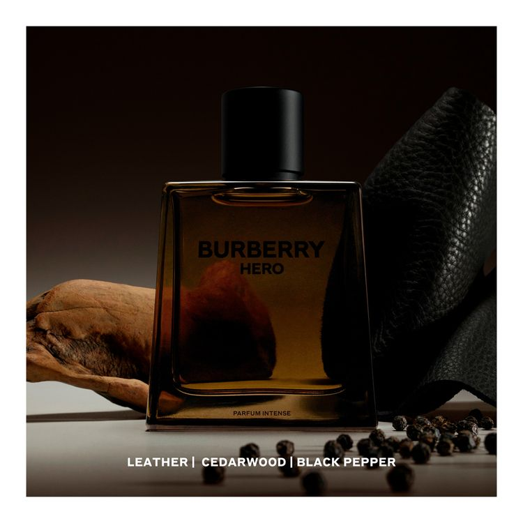 Burberry Hero Parfum Intense Secondary image