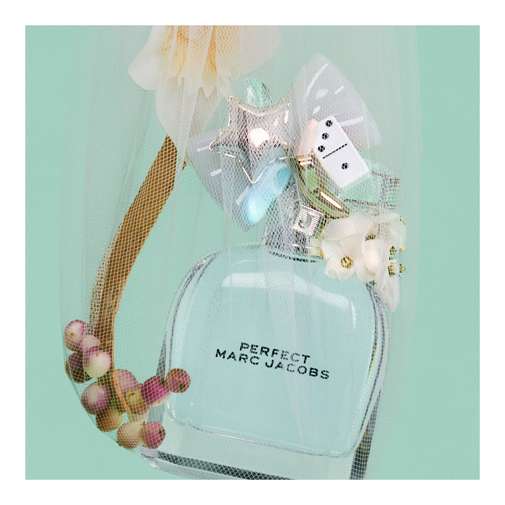 Marc Jacobs Perfect Eau de Toilette Travel Spray 10ml Secondary image